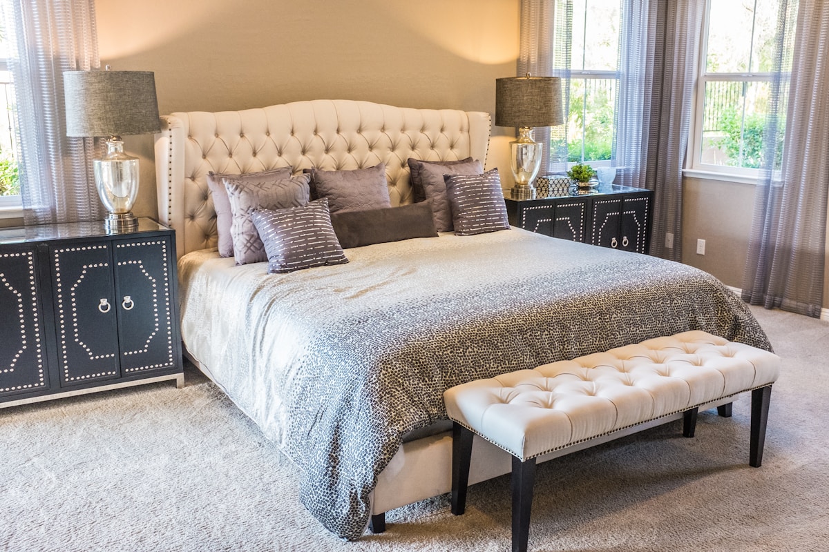 2-Drawer Nightstand “Lumi”